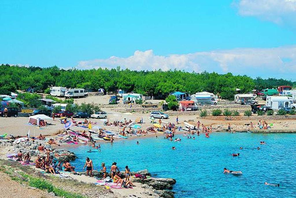 Apartments Bellator Šilo Buitenkant foto