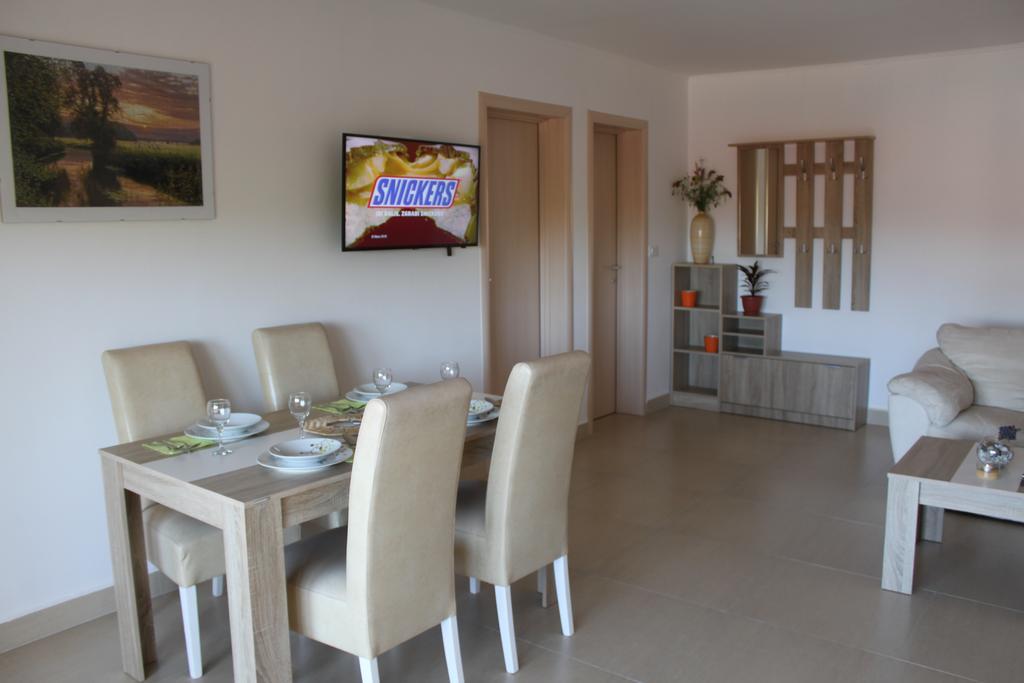 Apartments Bellator Šilo Buitenkant foto