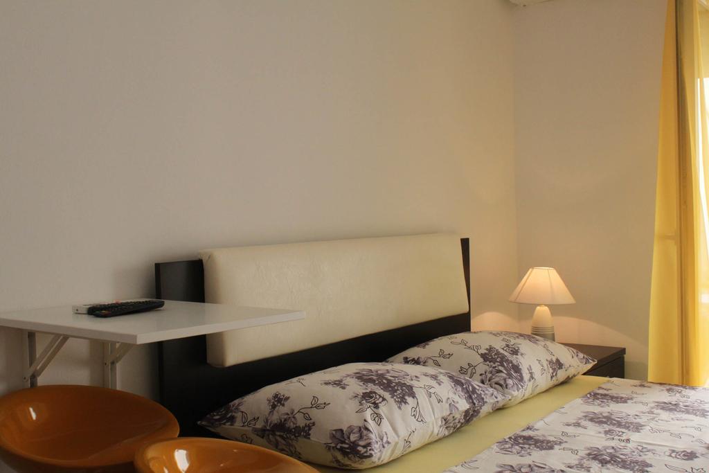 Apartments Bellator Šilo Buitenkant foto