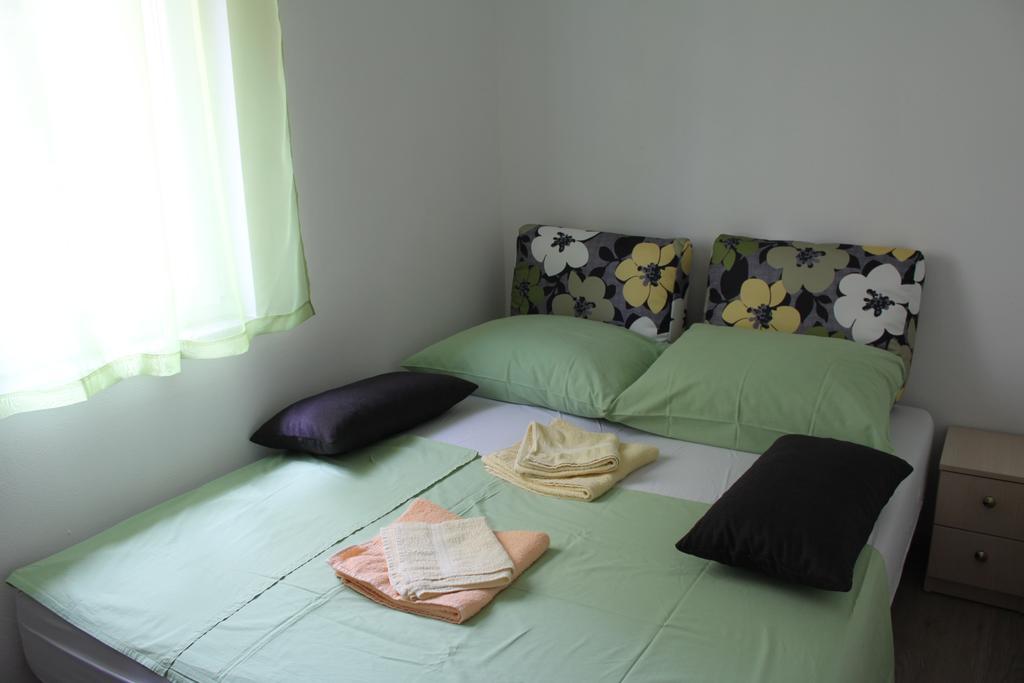 Apartments Bellator Šilo Buitenkant foto